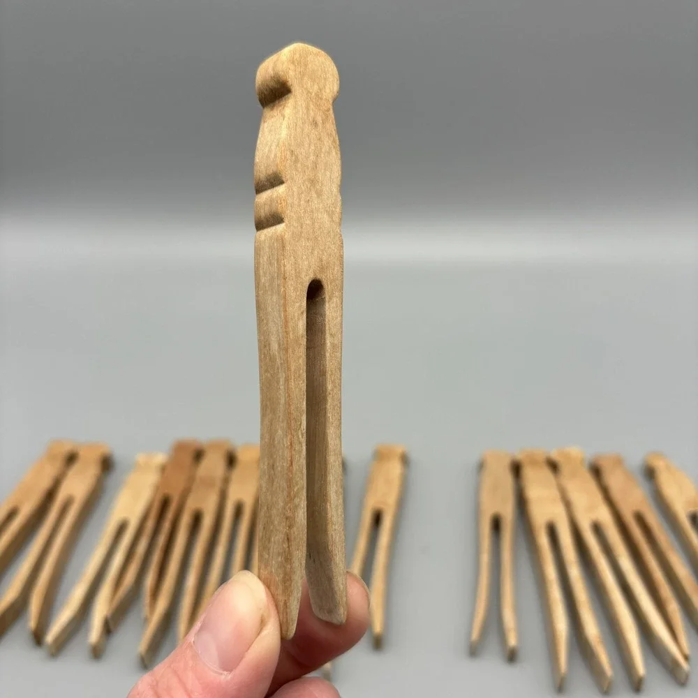 lot of 15 ClothesPins Wooden Laundry Crafts Hobby Outdoor USA‎ Vintage Rustic